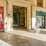 Guesthost - Charme D'epoca Centro Apartment *