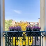 Guesthost - Charme D'epoca Centro Apartment Turin