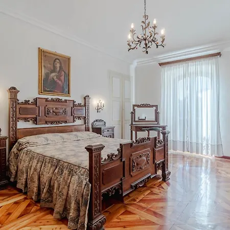 Guesthost - Charme D'epoca Centro Torino