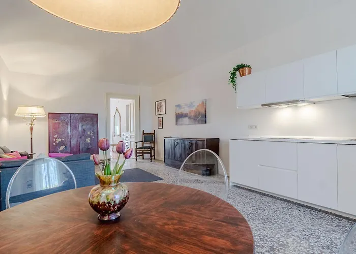 Guesthost - Charme D'epoca Centro Daire