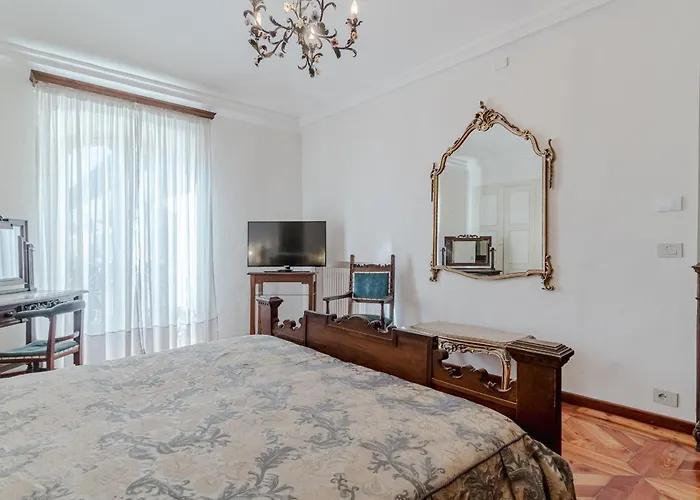 Guesthost - Charme D'epoca Centro