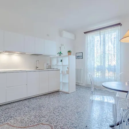 Appartement Guesthost - Charme D'epoca Centro