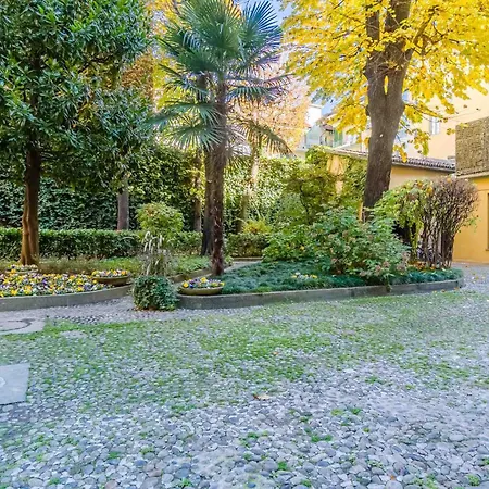 Guesthost - Charme D'epoca Centro Lejlighed *