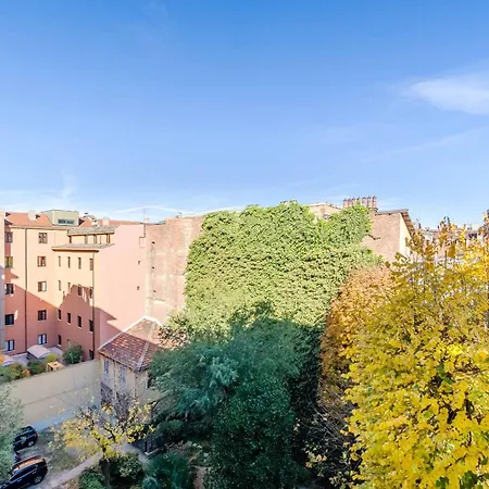 Guesthost - Charme D'epoca Centro Apartment *