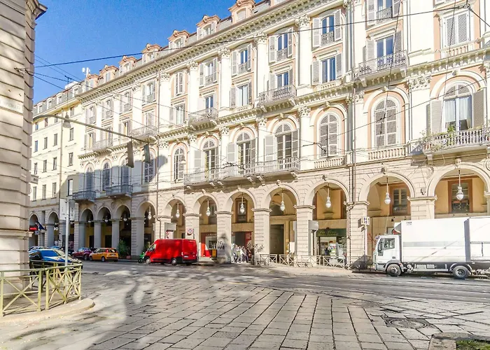 Guesthost - Charme D'epoca Centro Lejlighed Torino